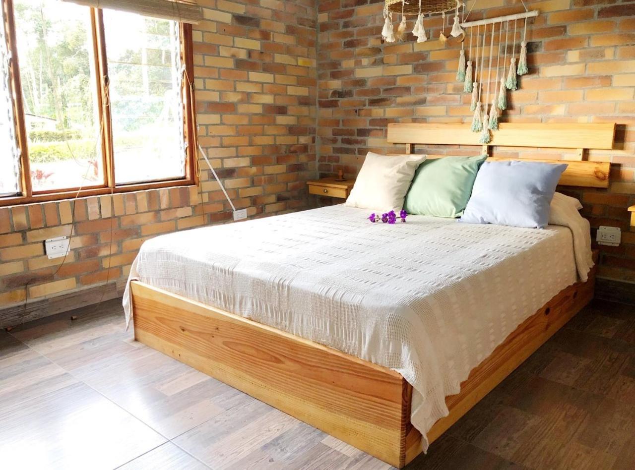 לוס סאנטוס Tribu Ecohostal מראה חיצוני תמונה