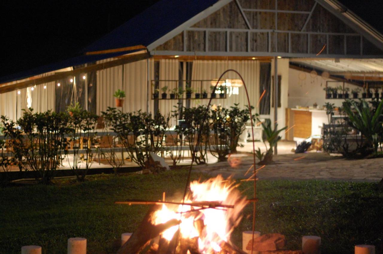 לוס סאנטוס Tribu Ecohostal מראה חיצוני תמונה